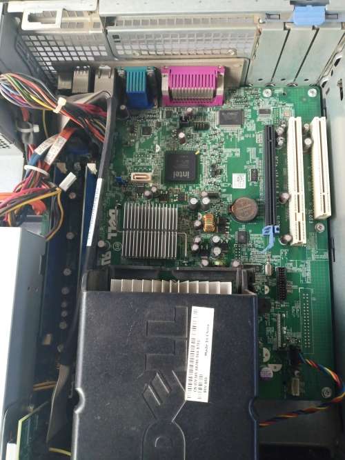 Dell Optiplex 780 desk top computer (used) please read the description.