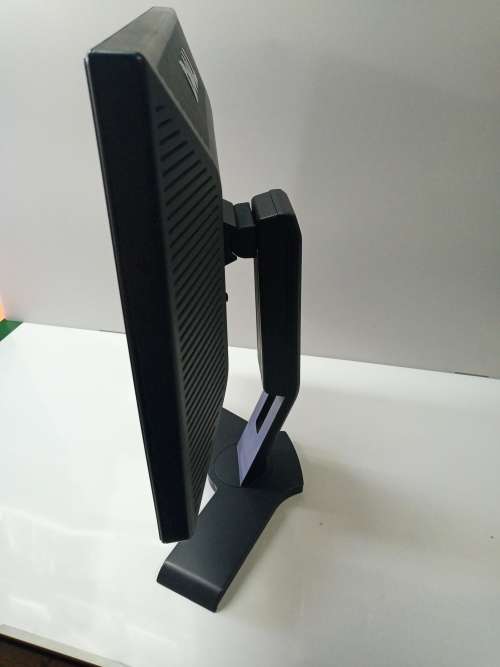 Monitor Dell E198FP. 19`` LCD Monitor. used (please read description)