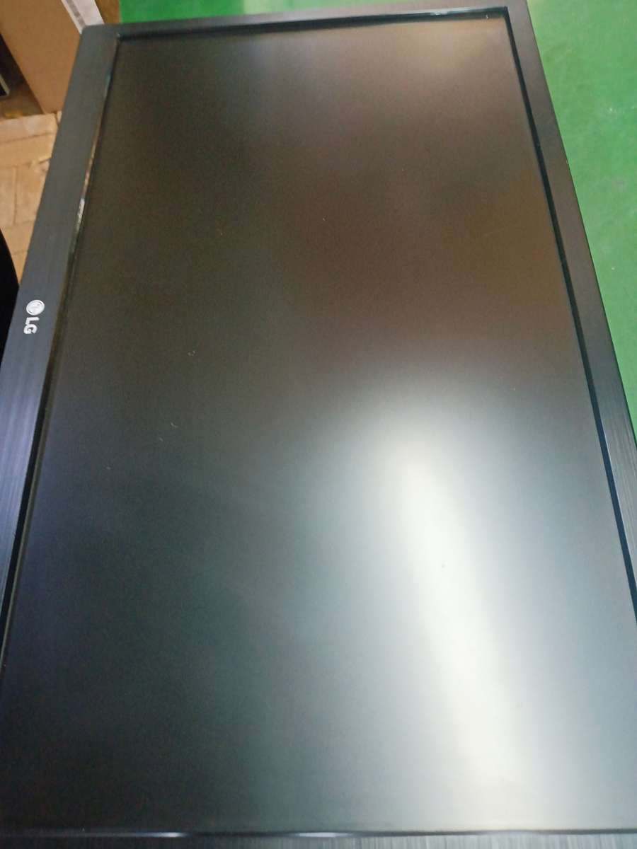 LG (20M38A) 20` Full HD LED Monitor (used)
