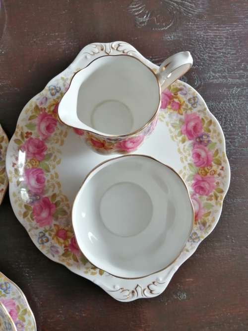Royal albert tea set Serena
