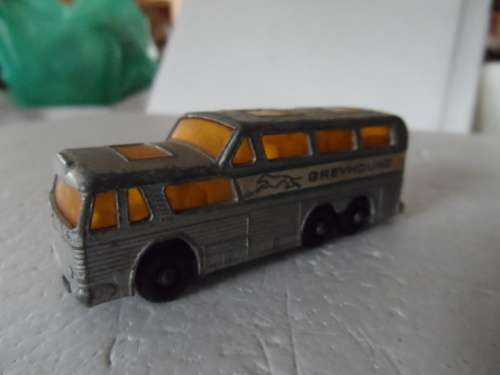 MATCHBOX 66 GREYHOUND BUS BPW
