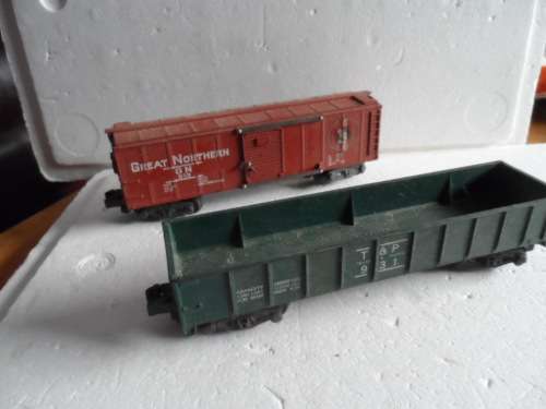 AMERICAN FLYER ROLLING STOCK-2 PIECES