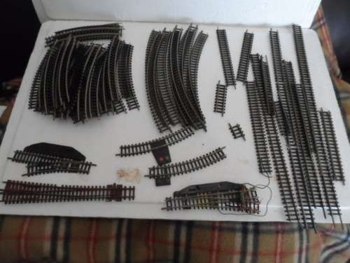 TRIX N SCALE   TRACK, 3 POINTS - 60 ODD PIECES