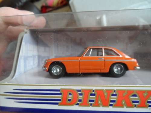 MATCHBOX DINKY DY3B 1965 MGB GT