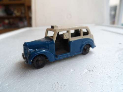 DINKY DUBLO 067 AUSTIN TAXI FX3 TAXI, BLACK WHEELS [M25]