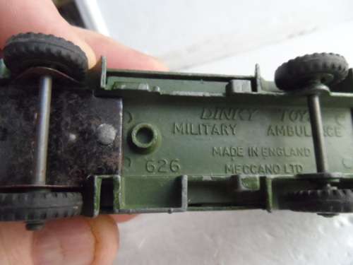 ORIGINAL DINKY 626 MILITARY AMBULANCE   [M25]