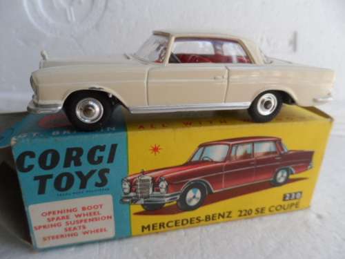 CORGI 230 ME3RCEDES 220SE  [M25]