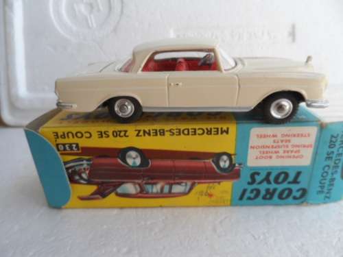 CORGI 230 ME3RCEDES 220SE  [M25]