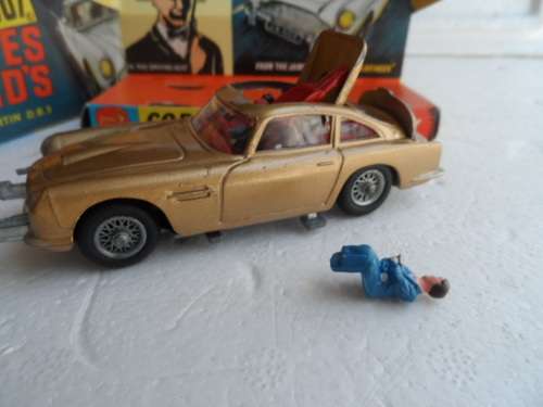ORIGINAL CORGI 261 JAMES BOND ASTON MARTIN DB5 [M25]for mardovan only