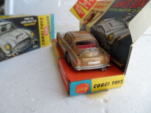 ORIGINAL CORGI 261 JAMES BOND ASTON MARTIN DB5 [M25]for mardovan only