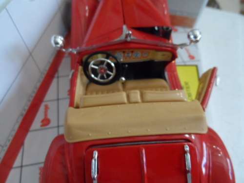 MERCEDES BENZ 500 K ROADSTER -1/18 SCALE-BOXED