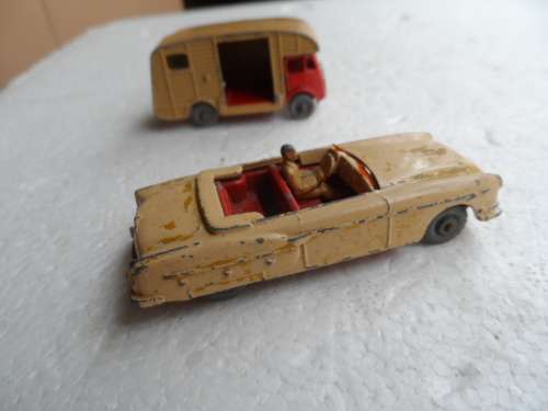 ORIGINAL MATCHBOX NO 33 HORSEBOX AND 14 PACKHARD