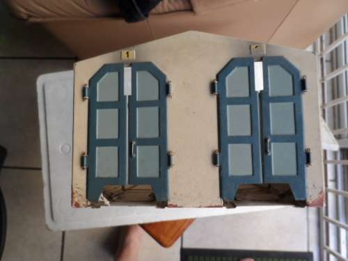 VINTAGE MARKLIN HO METAL TWO STALL ENGINE HOUSE