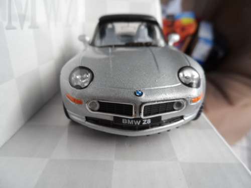 BMW Z8 1/36 SCALE