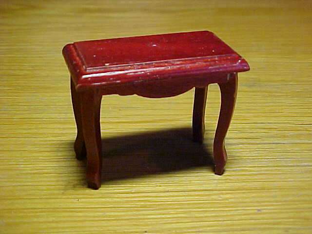 LITTLE WOODEN CHAIR,  1.12TH SCALE DOLLS HOUSE