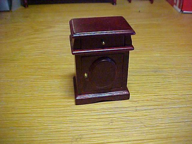WOODEN BEDSIDE CABINET,  1.12TH SCALE DOLLS HOUSE