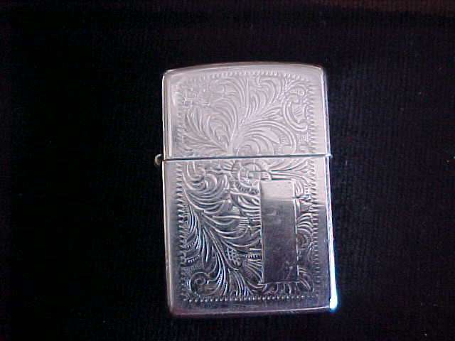 VINTAGE ZIPPO LIGHTER UNTESTED