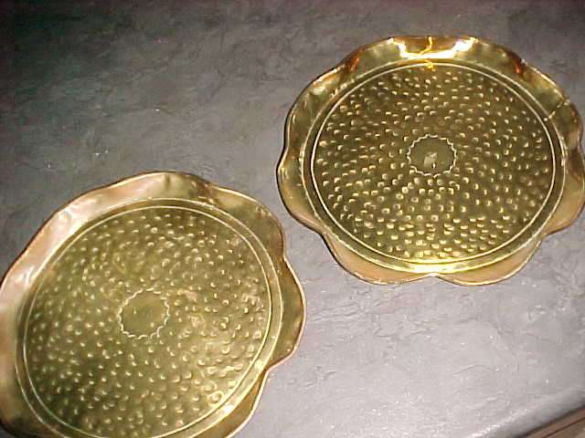 PAIR OF BRASS WALL PLATES 29CM DIAMETER