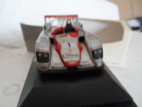 MINICHAMPS 1409  AUDI R8 2002  [M75]