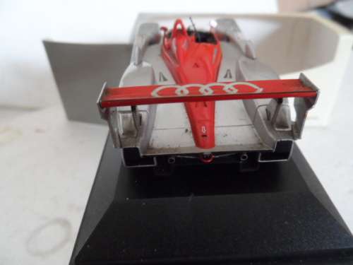 MINICHAMPS 1409  AUDI R8 2002  [M75]