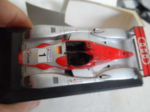 MINICHAMPS 1409  AUDI R8 2002  [M75]