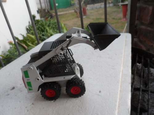 GAMA 9420 BOBCAT SKIDSTEER 1/19 SCALE [M43]