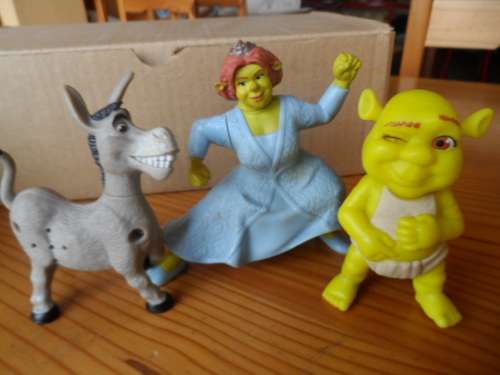 SHREK, FIONA AND DONKEY   [M76]