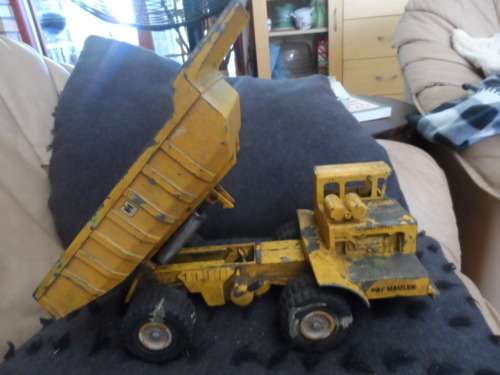 ERTL HEAVY GAUGE TIPPER -UNCLEANED, STRAIGHT FROM THE QUARRY