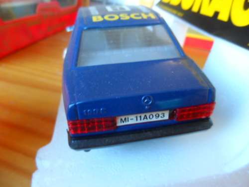 BBURAGO MERCEDES 190 E  1/25