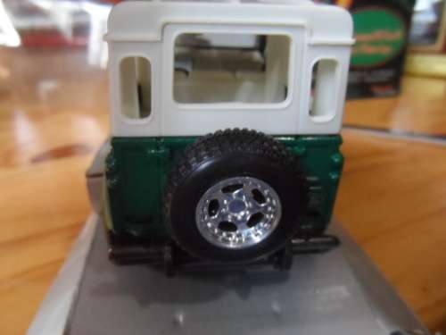 NEWRAY LANDROVER STATION WAGON   1/32 SCALE