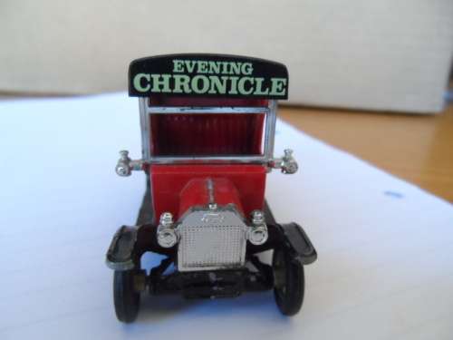 LLEDO CLOSED VAN `CHRONOCLE CENTENARY`  [M88]