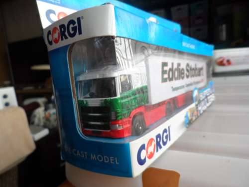 CORGI SUPER HAULERS EDDIE STOBART REFRIGERATED TRUCK. 1/64 TH SCALE