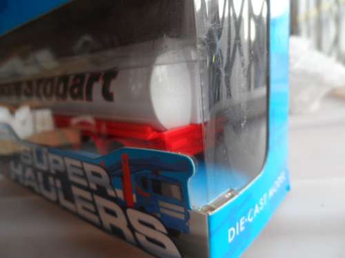 CORGI SUPER HAULERS EDDIE STOBART TANKER TRUCK 1/64 TH SCALE