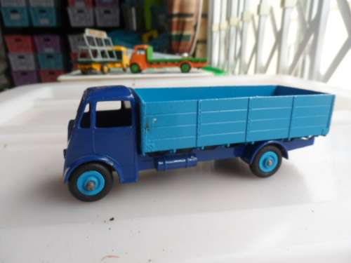 DINKY SUPERTOYS GUY DK BLUE/LIGHT BLUE -RESTORED [M29]