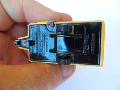 1977 Matchbox Superfast #31 Caravan light tan Brown Door 500