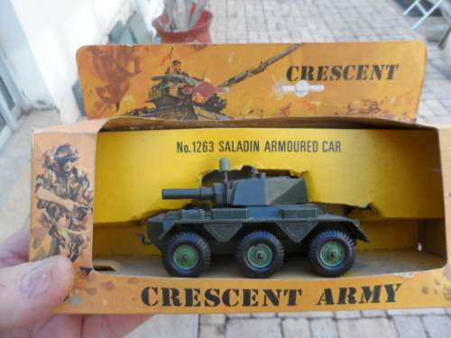 CRESCENT 1263 SALADIN ARMORED CAR   [M43]