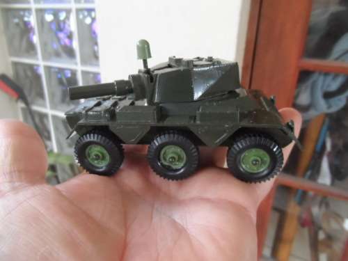 CRESCENT 1263 SALADIN ARMORED CAR   [M43]