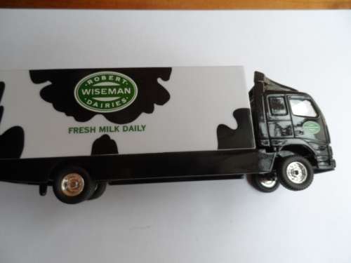 Corgi Superhaulers TY86706 Volvo Robert Wiseman Dairies  Truck  [M200]