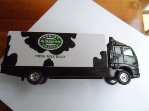 Corgi Superhaulers TY86706 Volvo Robert Wiseman Dairies  Truck  [M200]