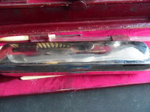 Vintage gents traveling  cosmetic case with original  bottles and brushes