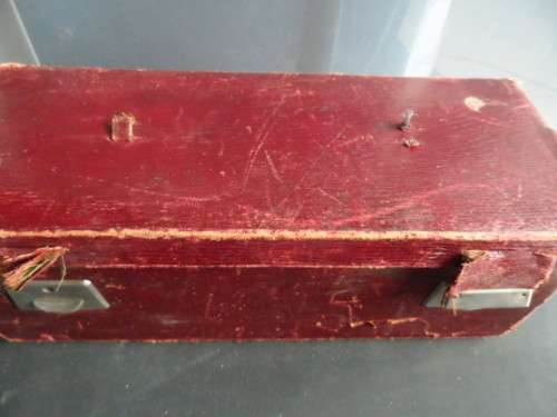 Vintage gents traveling  cosmetic case with original  bottles and brushes