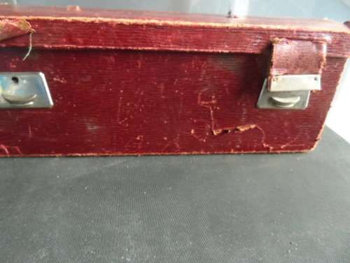 Vintage gents traveling  cosmetic case with original  bottles and brushes