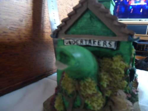 Teapot ornament resin Grocery store/postoffice 13cm