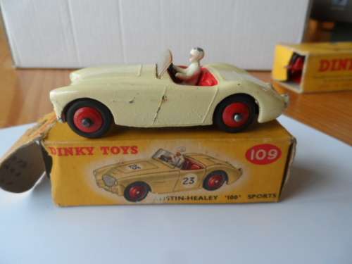 Dinky 109 Austin Healey 100 Sports 1955 to 1959 ORIGINAL BOXED