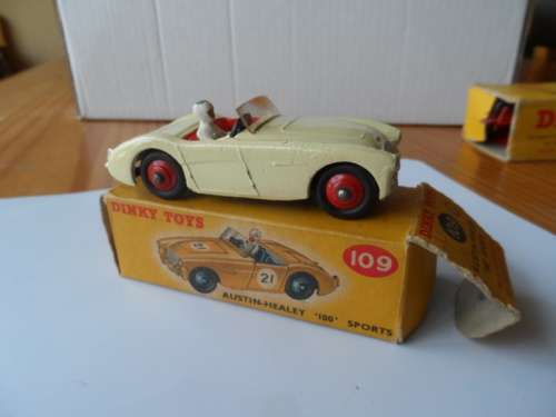 Dinky 109 Austin Healey 100 Sports 1955 to 1959 ORIGINAL BOXED