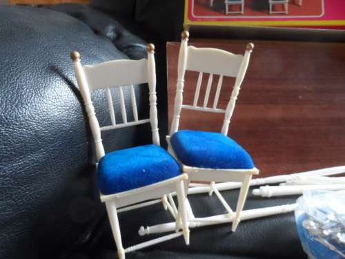 Vintage 44527 Sindy Pedigree Dining table and chairs and accessories never been played with