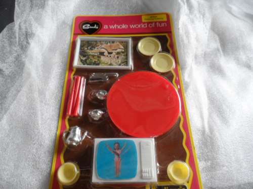 Vintage 44404 Sindy Pedigree relaxing evening unopened card