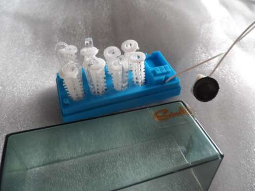 Vintage  Sindy Pedigree electric hair rollers