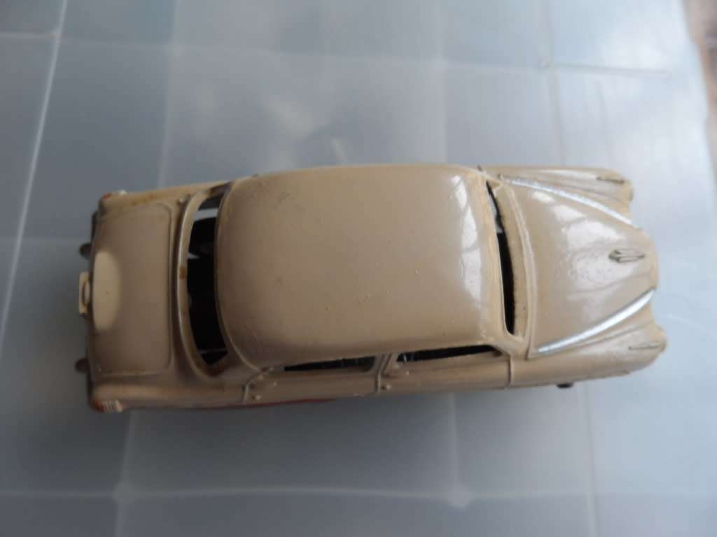 Dinky Toys 164 Vauxhall Cresta Saloon - Two Tone Cream/Maroon - Vintage  [M37]