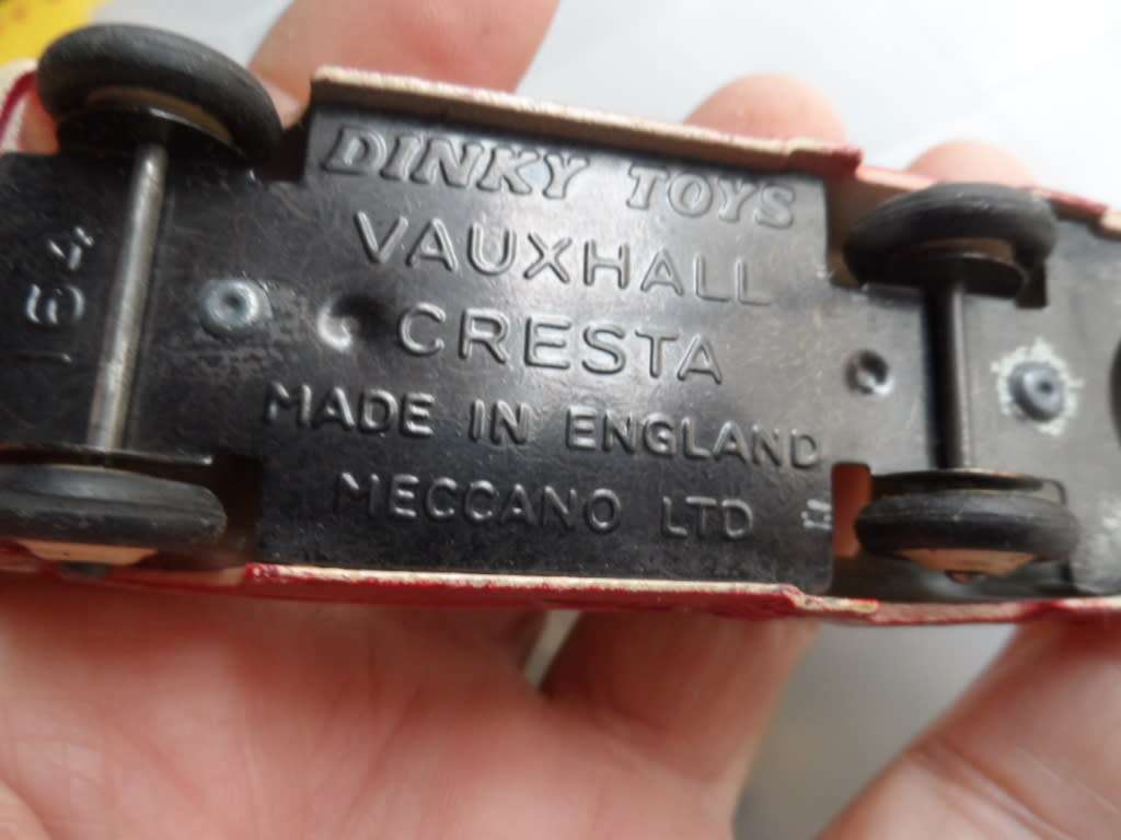 Dinky Toys 164 Vauxhall Cresta Saloon - Two Tone Cream/Maroon - Vintage  [M37]